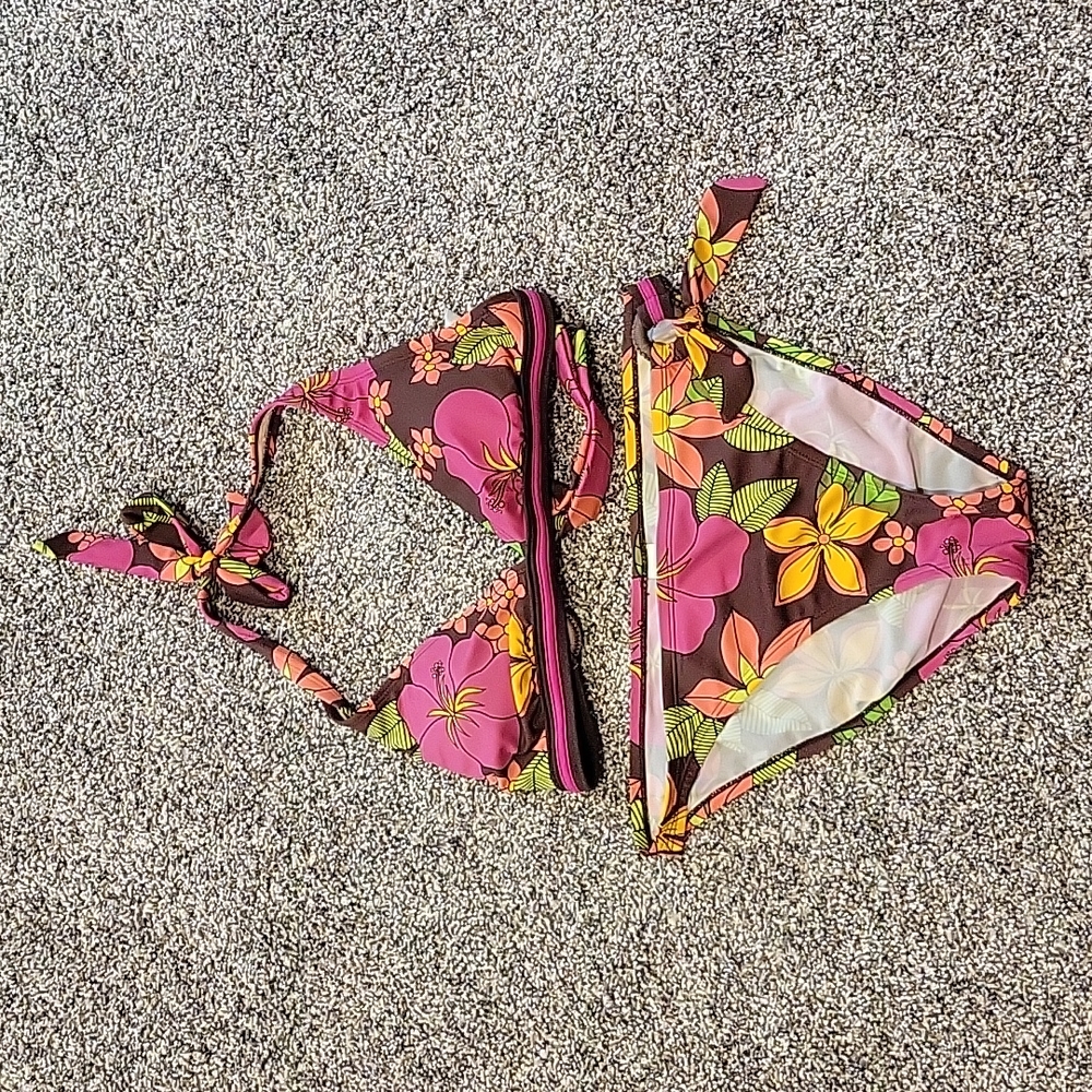 Personal Identity 2-Pc Swim Suit